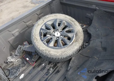 2022 Chevrolet Silverado 1500 4Wd Short Bed Rst z USA, uszkodzony, nr VIN 3GCUDEED8NG559474